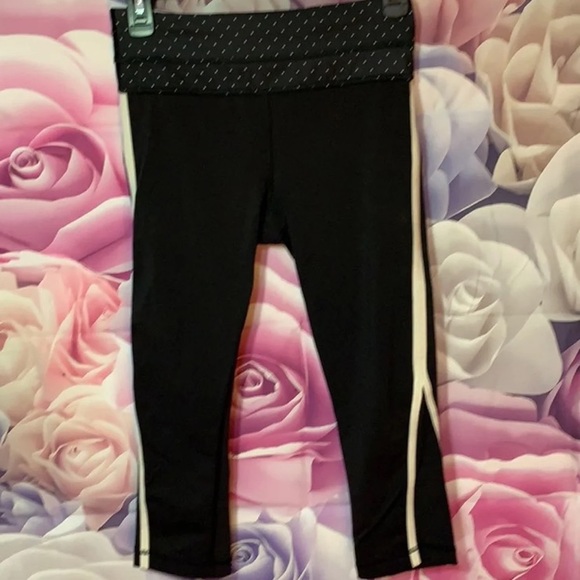 Lululemon bundle !! Sold. - Picture 6 of 6